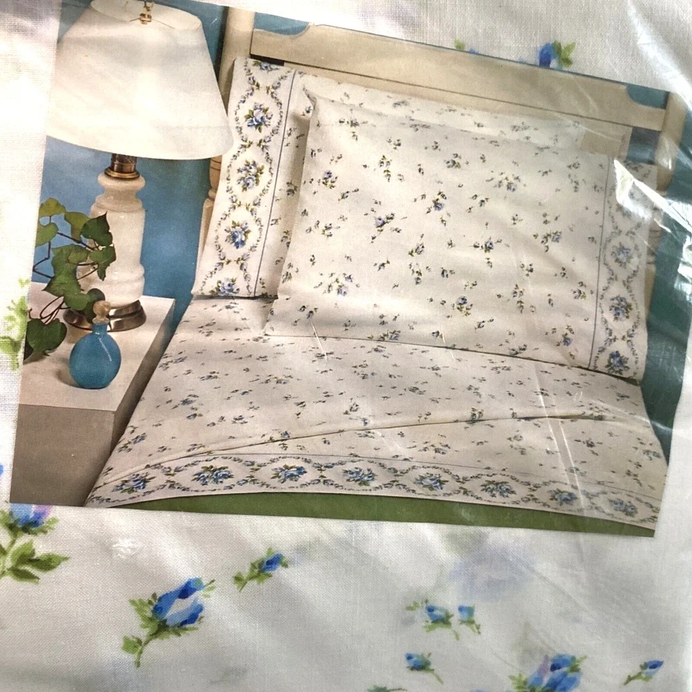 Vintage 1970s NOS  Twin Flat Sheet Fruit Of The Loom Muslin Blue Rose Flower